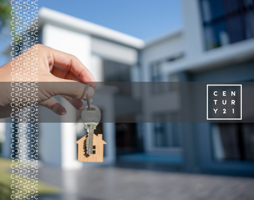 Selling-Home-Landlord-and-New-Home.-the-House-Key-for-Unlocking 2